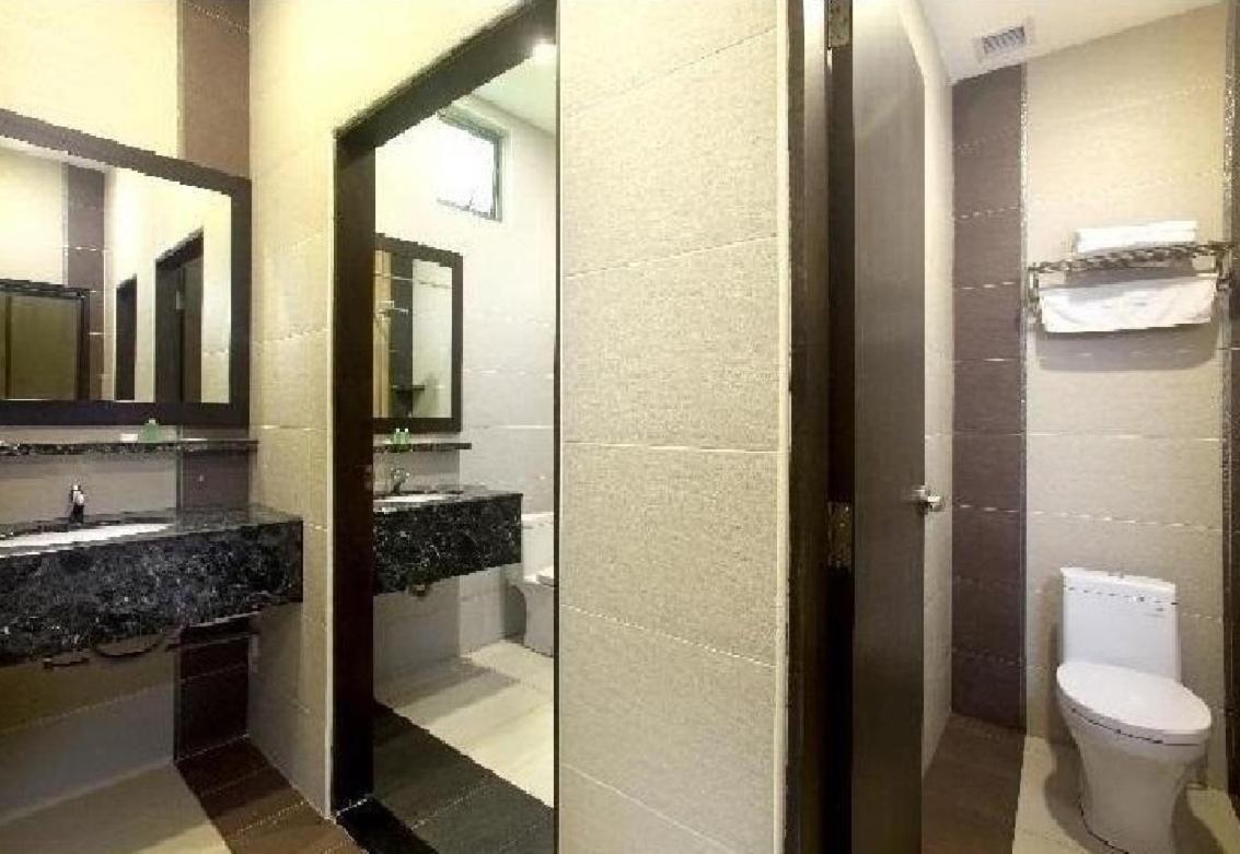 Yangtze Hotel 长江酒店 Johor Bahru Exterior foto